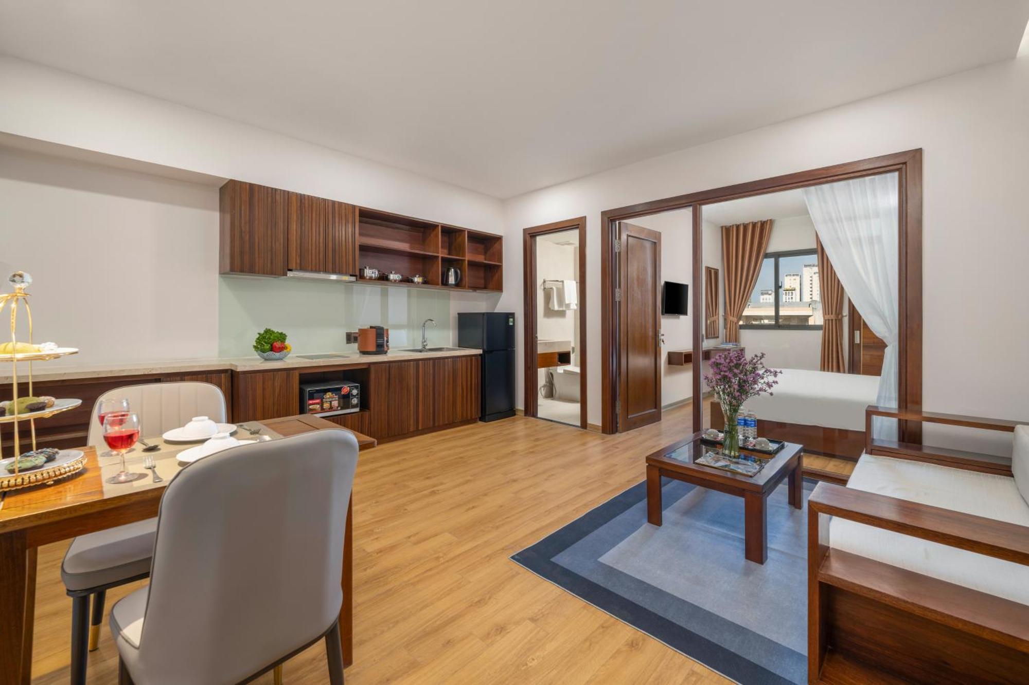 Dana Boutique Hotel & Apartment ダナン市 エクステリア 写真