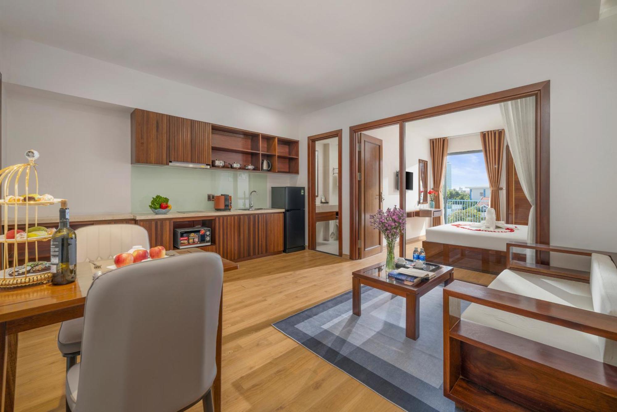 Dana Boutique Hotel & Apartment ダナン市 エクステリア 写真