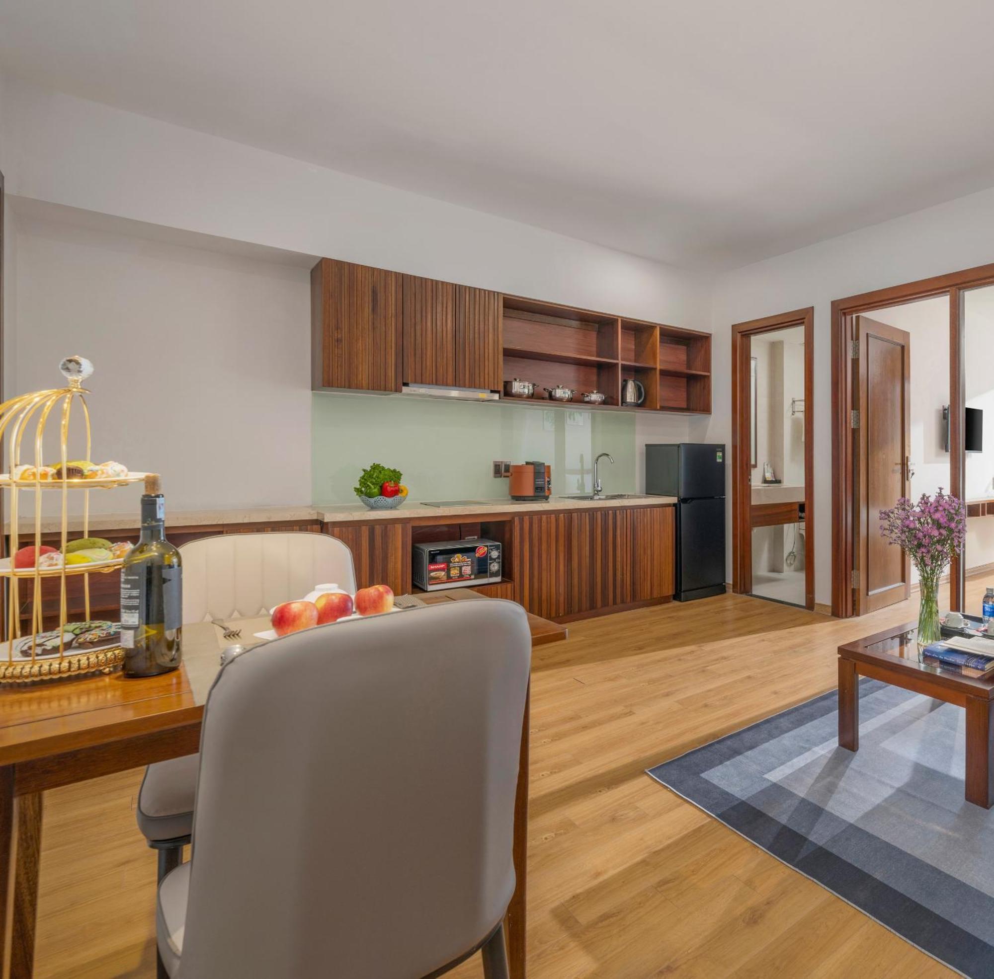 Dana Boutique Hotel & Apartment ダナン市 エクステリア 写真